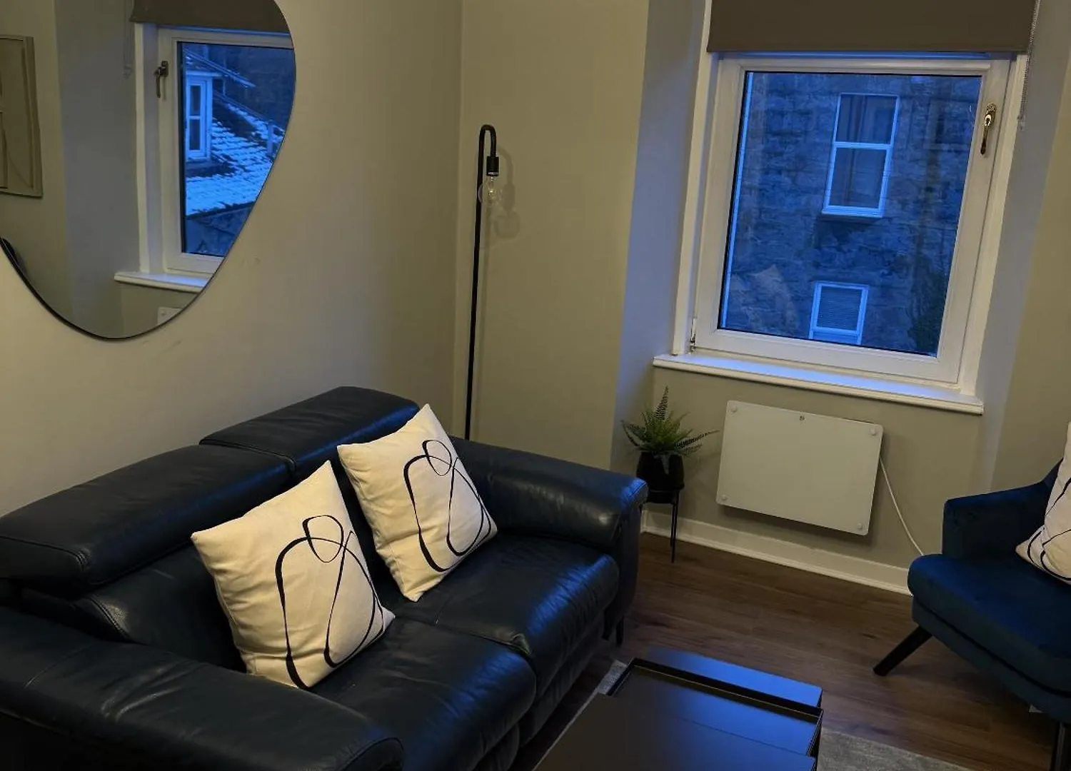 Skene Square 1 Bedroom Aberdeen 0*,